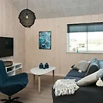 20 Person In Nørre Nebel