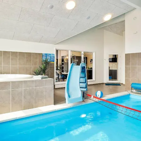 20 Person In Holiday home