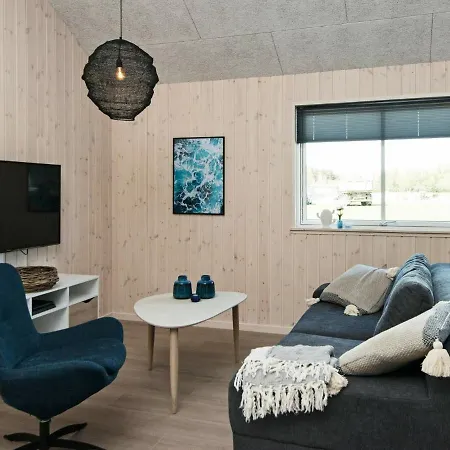 20 Person In Norre Nebel