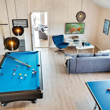 20 Person In Holiday home *